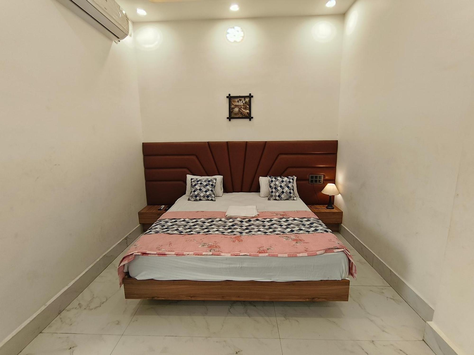 Hotel Modi Palace, Chanderi Mp Exterior photo
